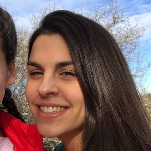 Meet your Posher, Maya